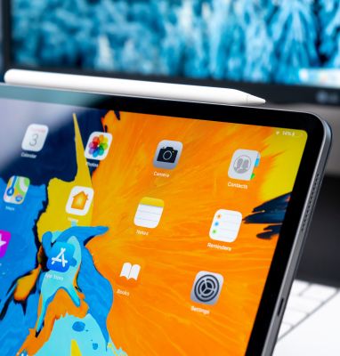 Nahaufnahme eines Tablet mit Apps auf dem Homescreen